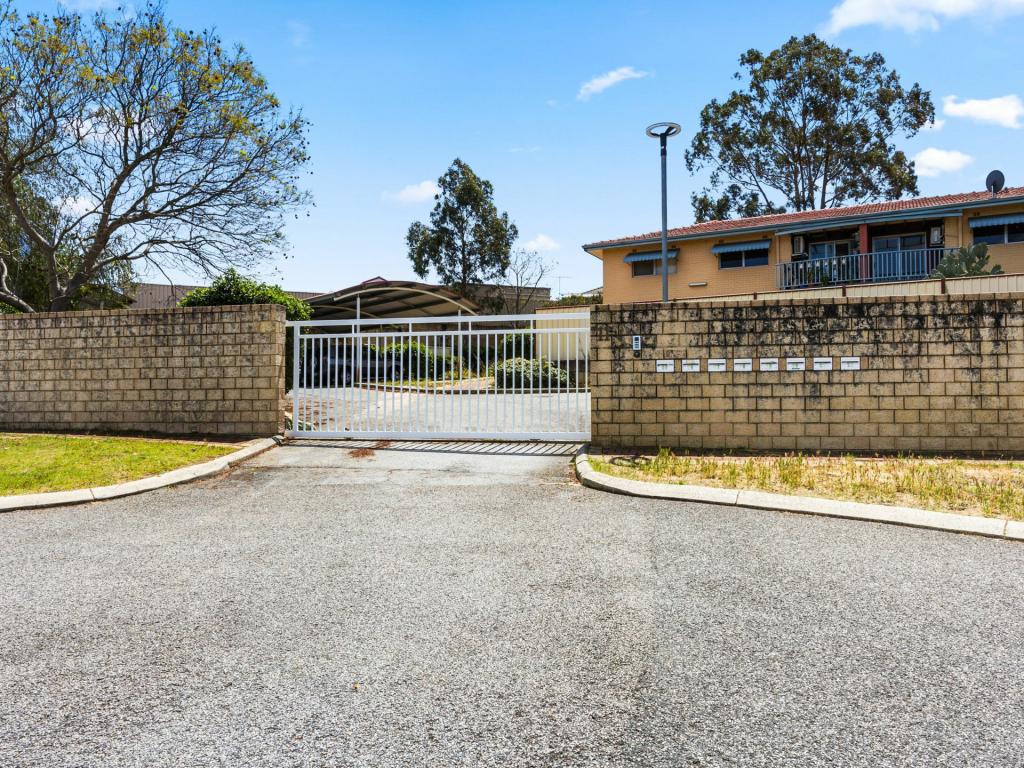 15/11 JACQUES PL, ORELIA, WA 6167