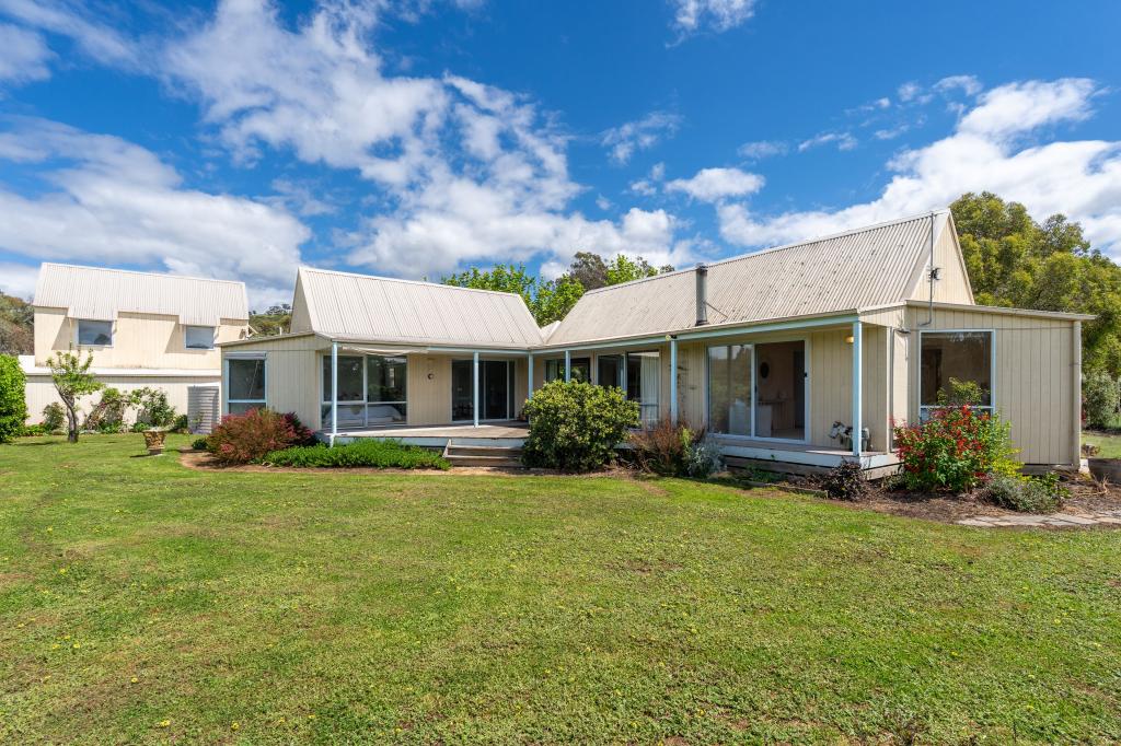 795 Telegraph Rd, Whiteheads Creek, VIC 3660