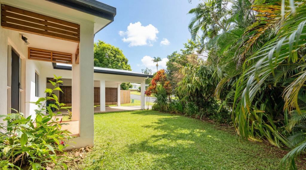 2a Royal Palm Dr, Mission Beach, QLD 4852