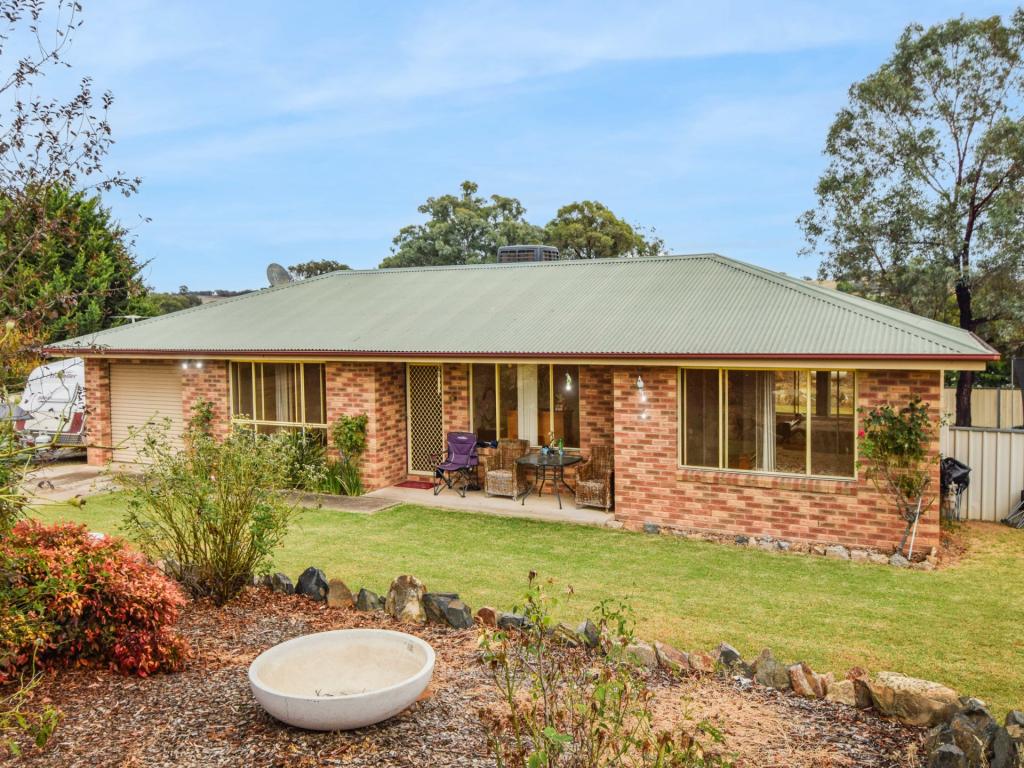 16 Tadros Ave, Young, NSW 2594