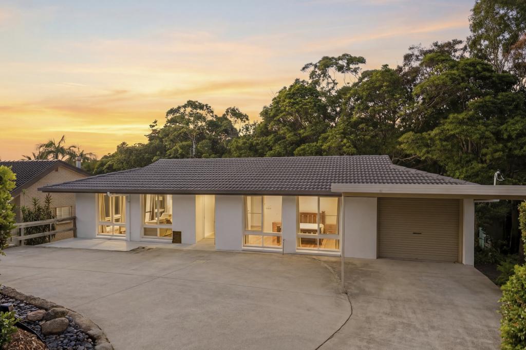 18 SANDY BEACH RD, KORORA, NSW 2450