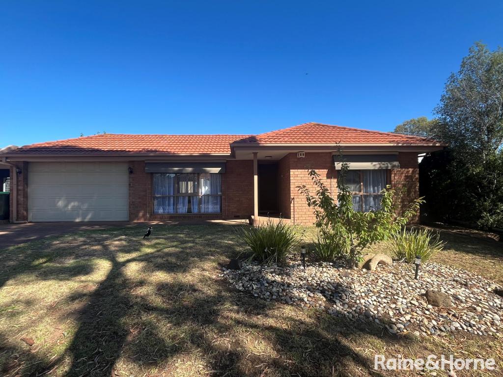 23 Stagecoach Cres, Sydenham, VIC 3037