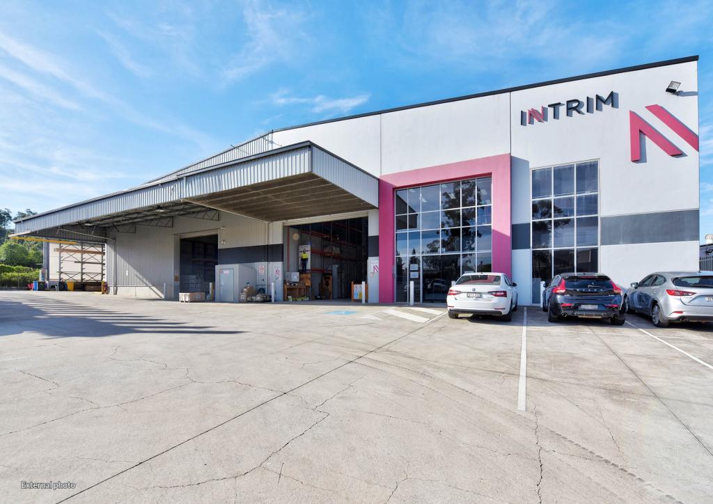 14 REDBANK PL, PICTON, NSW 2571