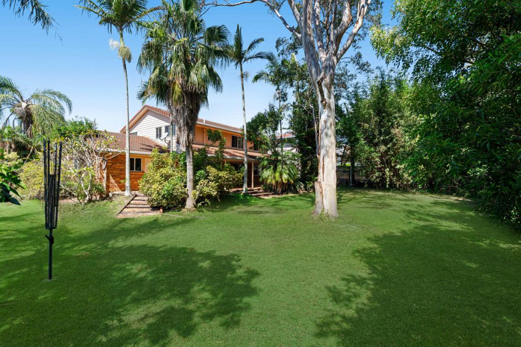 4 Peacock Ct, Birkdale, QLD 4159