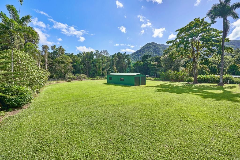 7 Cascades Dr, Redlynch, QLD 4870