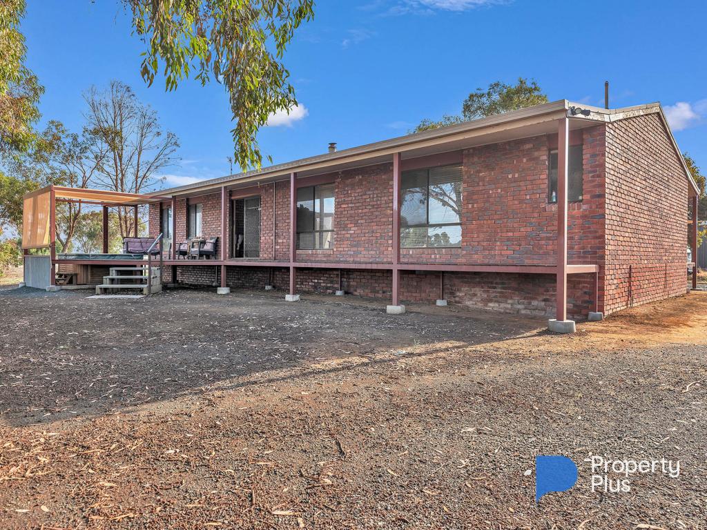 33 Zegelin Rd, Rochester, VIC 3561