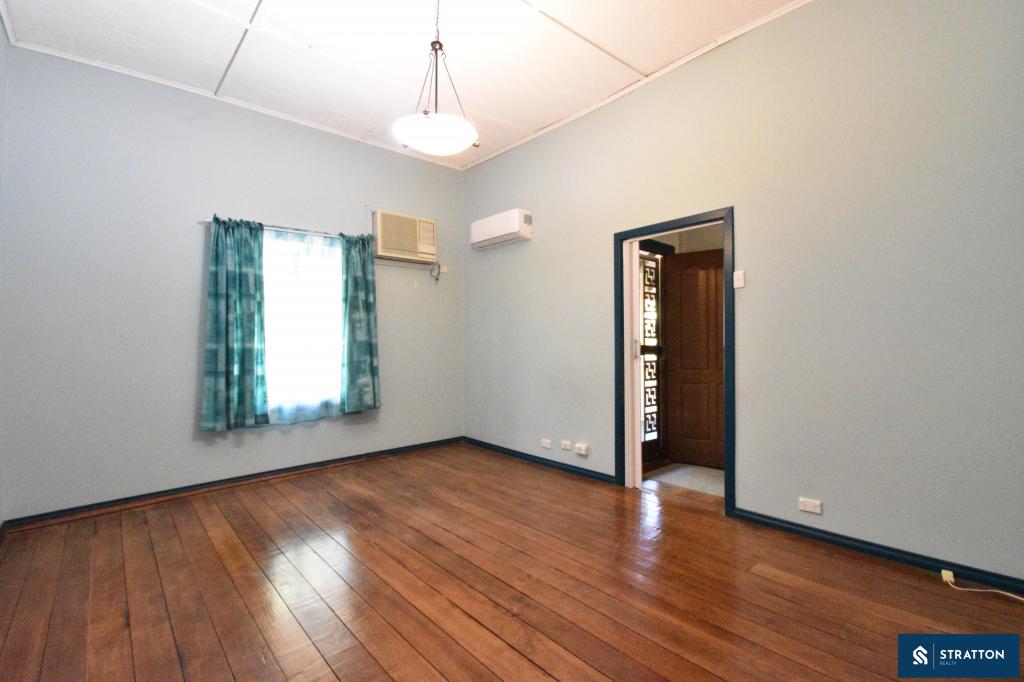 26 Fourth Rd, Armadale, WA 6112