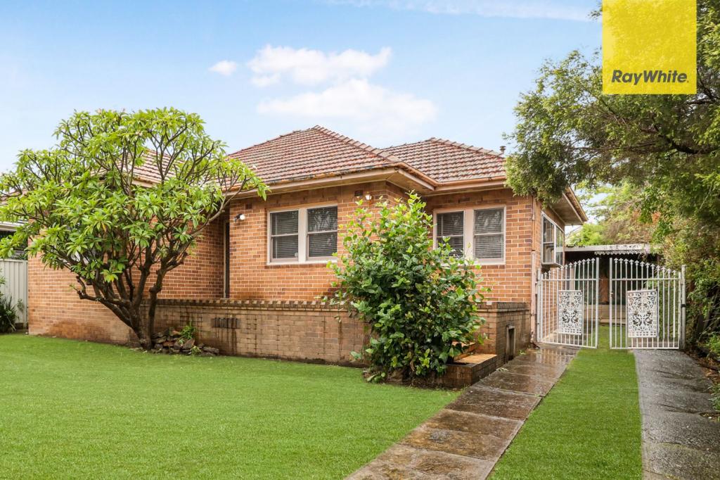 8 Winchmore St, Merrylands, NSW 2160