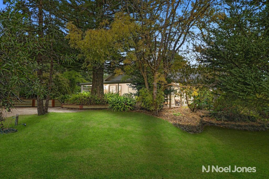 76 Belvedere Dr, Montrose, VIC 3765