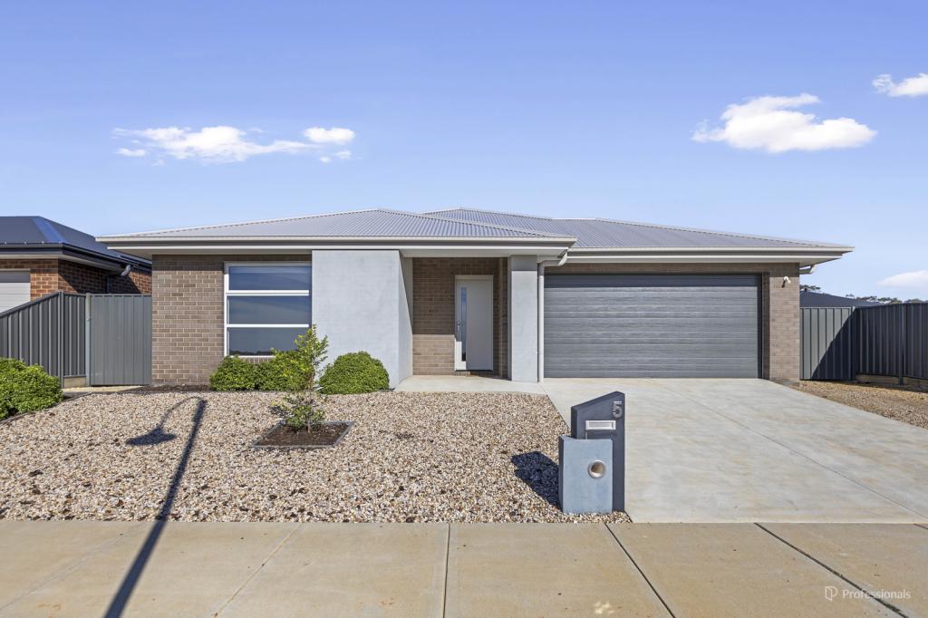 5 Calista Dr, Maryborough, VIC 3465