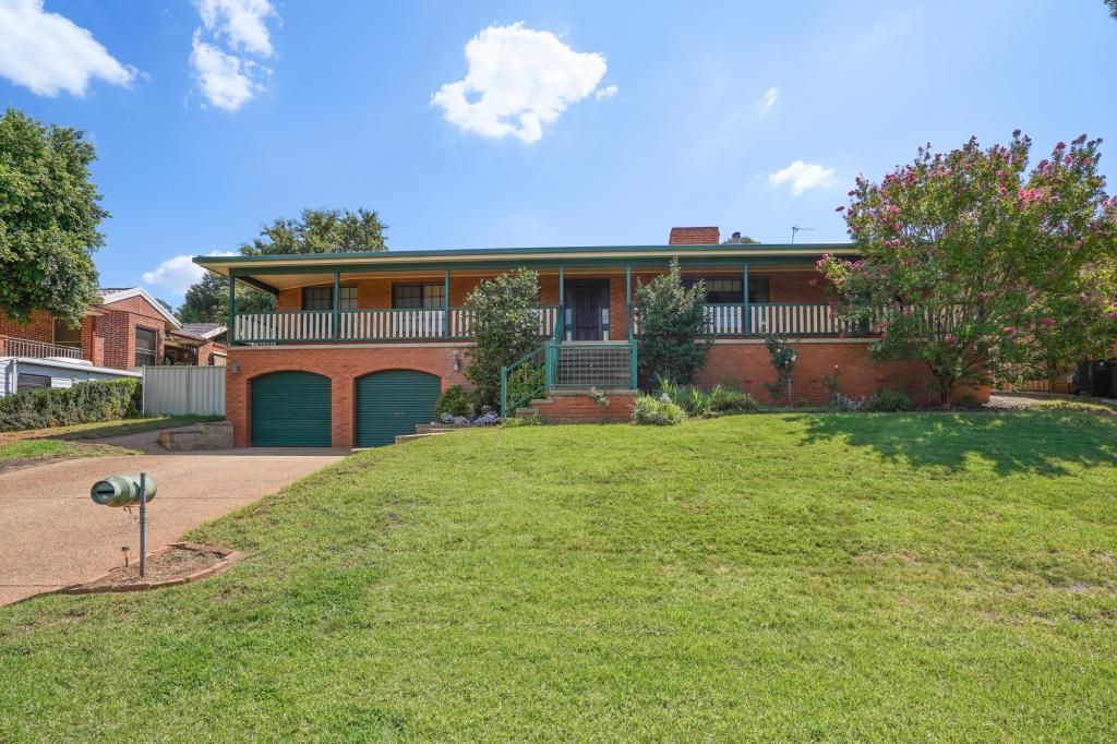 56 AMAROO ST, KOORINGAL, NSW 2650