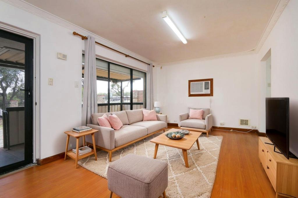 43 Nye Way, Orelia, WA 6167