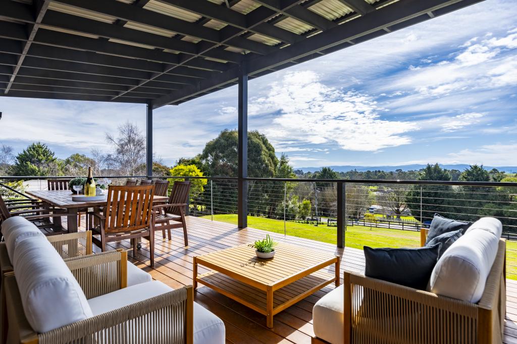 5 Green Valley Dr, Drouin, VIC 3818