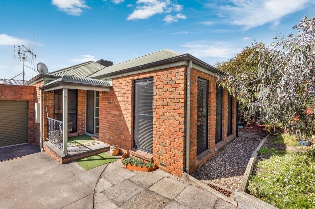 2/7 Stout St, Bendigo, VIC 3550