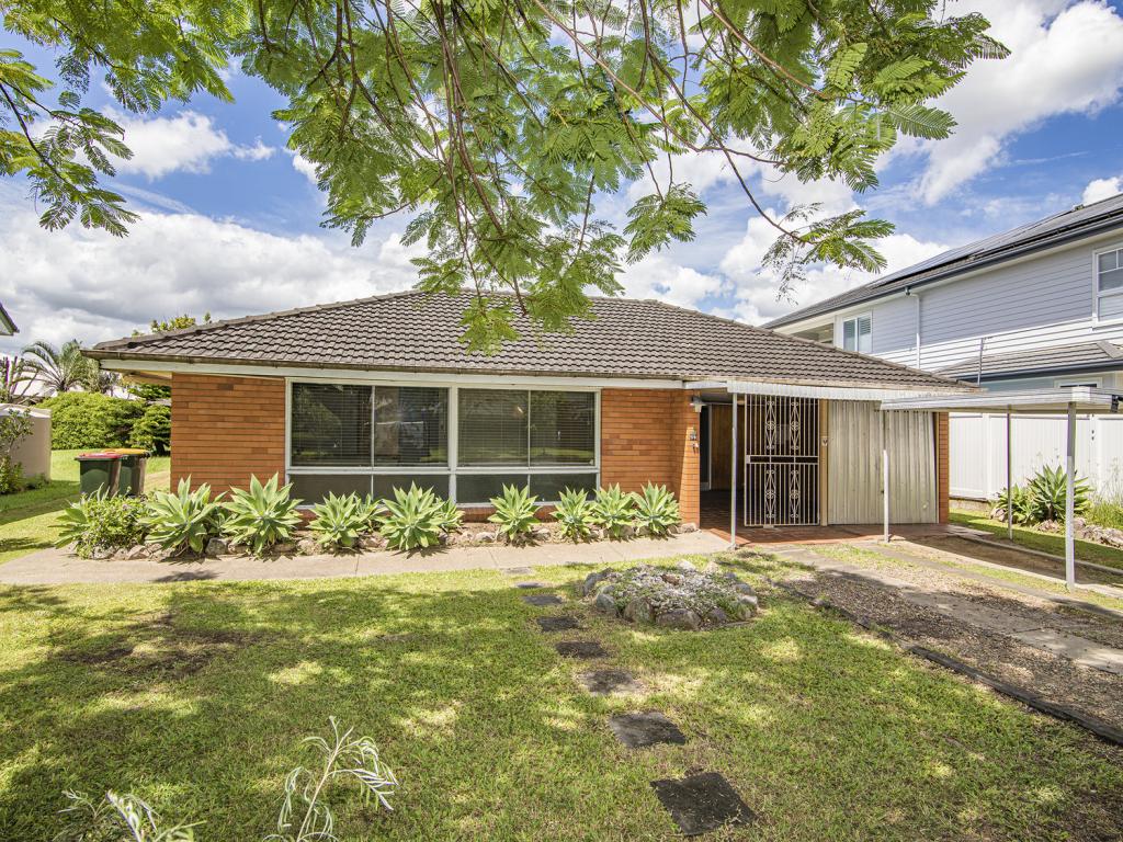 99 Sandon St, Graceville, QLD 4075