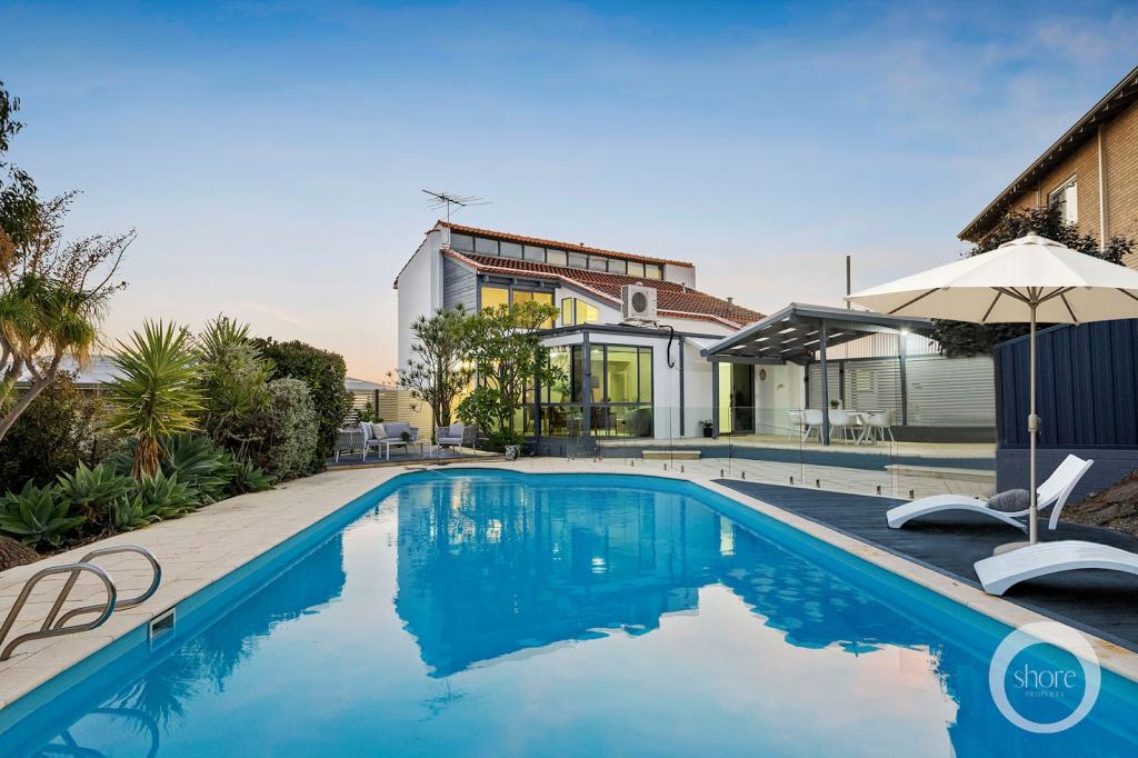 4 DORKING RD, CITY BEACH, WA 6015