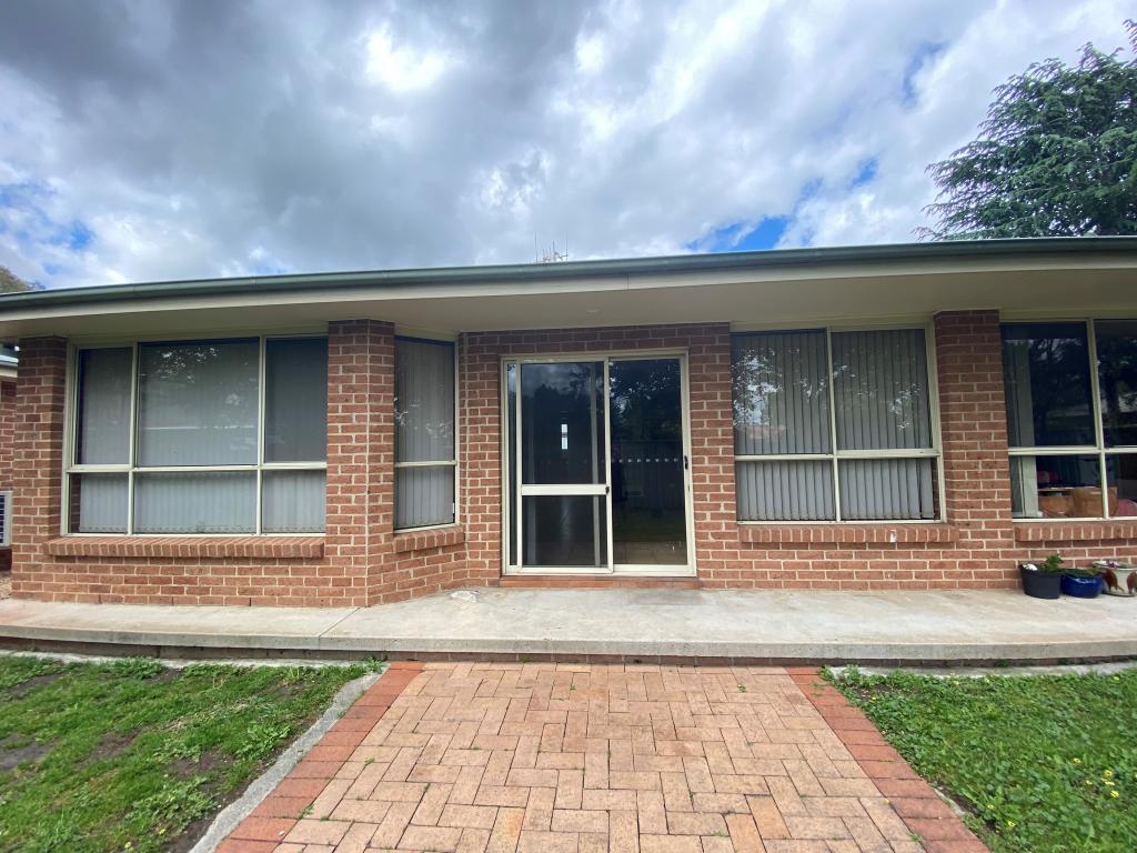 3/4 Strathaird Lane, Goulburn, NSW 2580