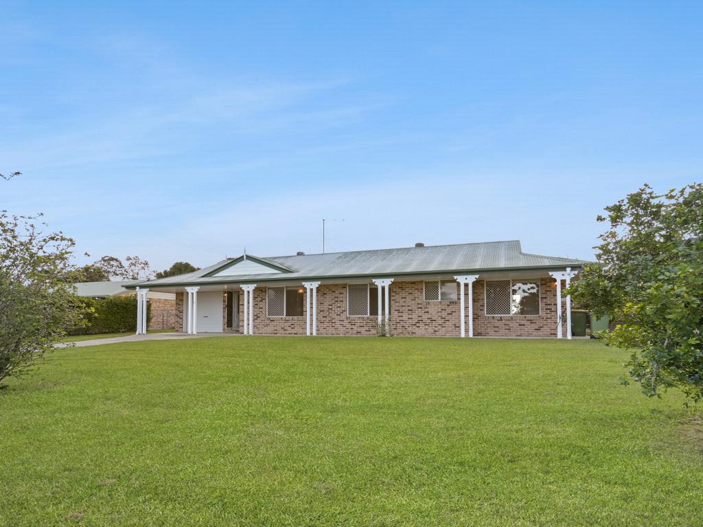 2 Nichols Ave, Beerwah, QLD 4519