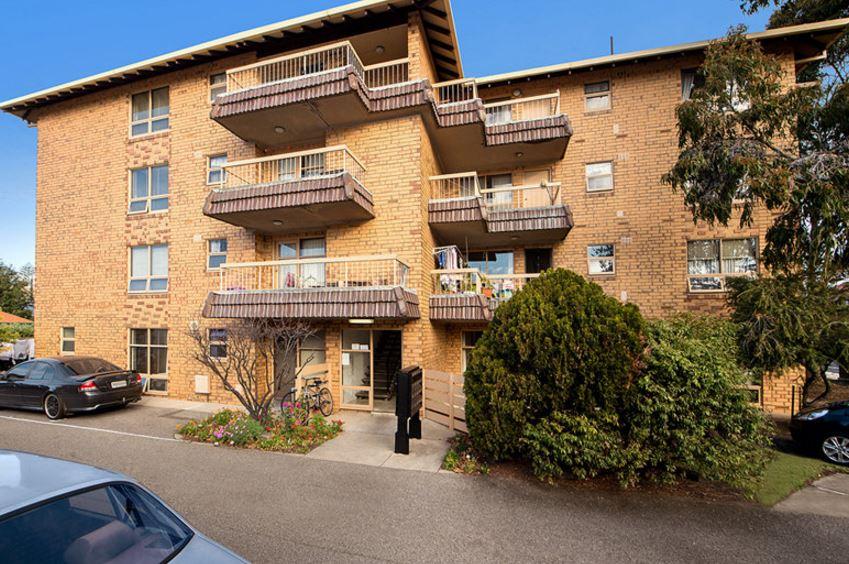 18/10-12 Gordon St, Glenelg, SA 5045