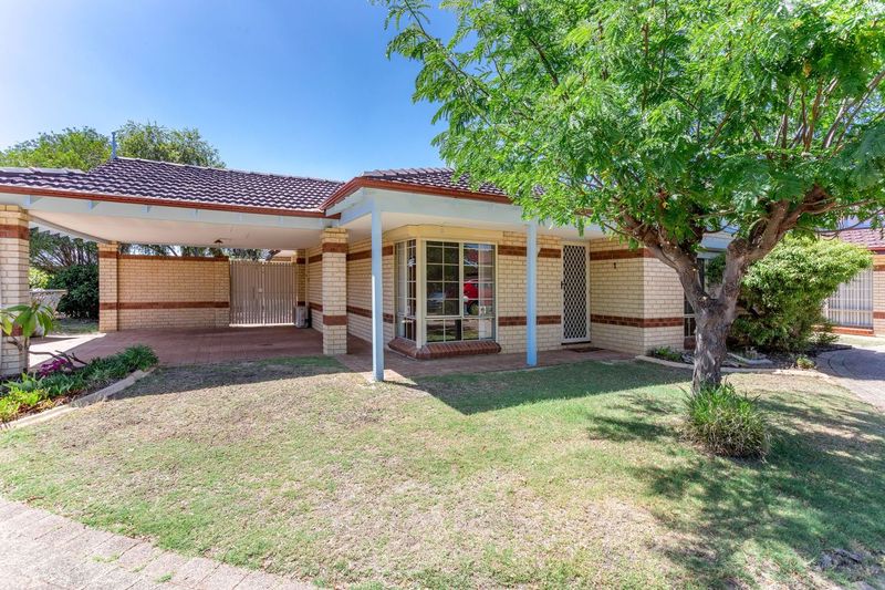 1/14 Exmouth Pl, Thornlie, WA 6108