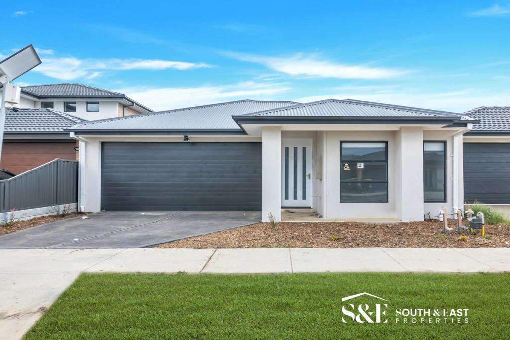 8 Colorado Pde, Berwick, VIC 3806