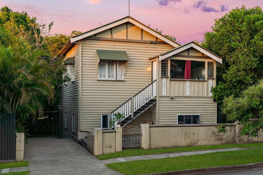 41 Ashby St, Fairfield, QLD 4103