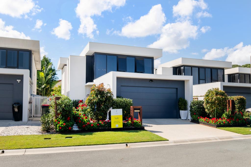 2667 The Address, Hope Island, QLD 4212