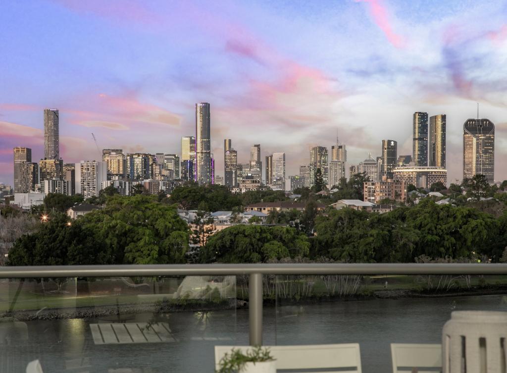 24/72 Sandford St, St Lucia, QLD 4067