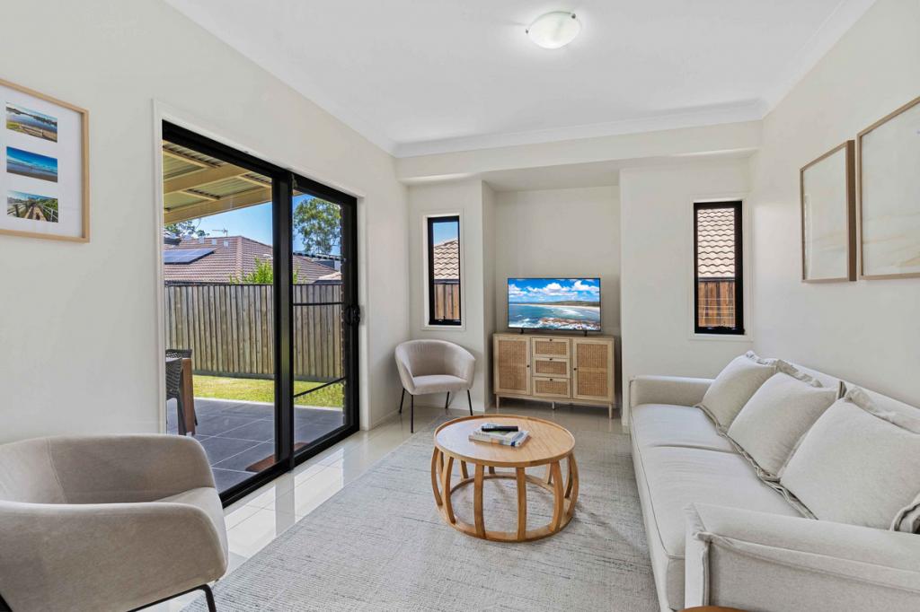 5 Andorra Pl, Varsity Lakes, QLD 4227