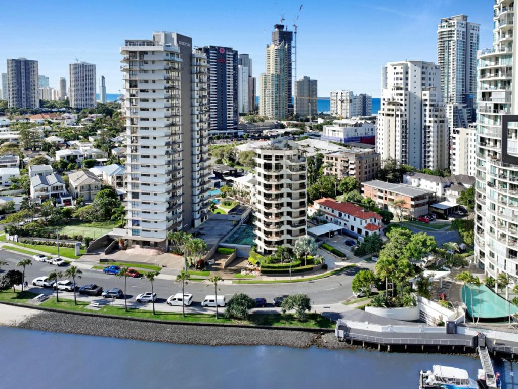 45 Cypress Ave, Surfers Paradise, QLD 4217