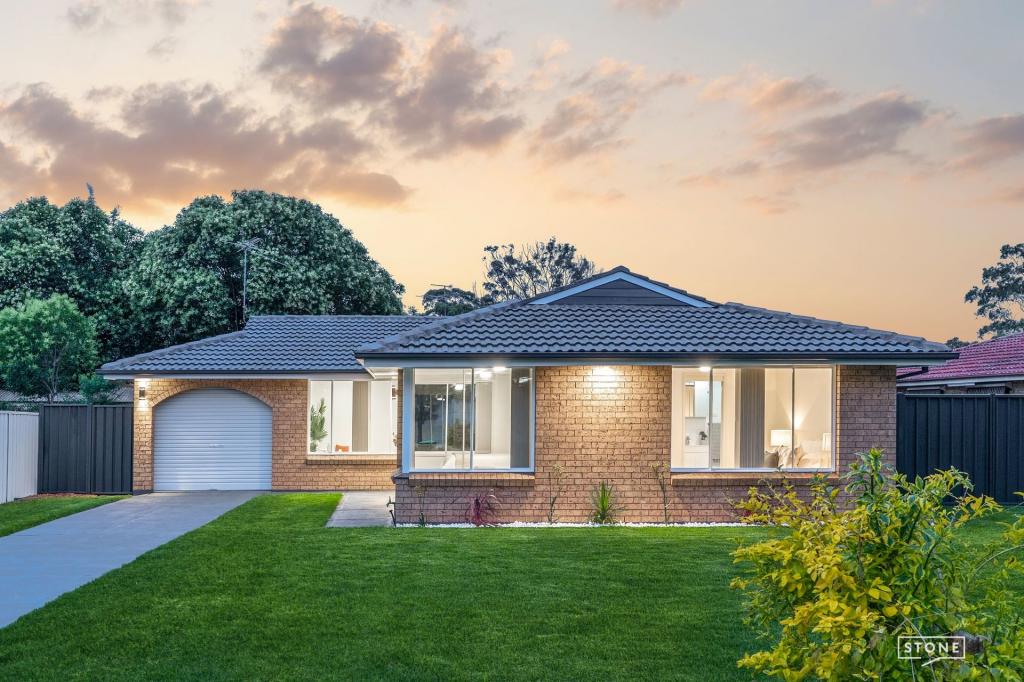 8 REEF ST, QUAKERS HILL, NSW 2763