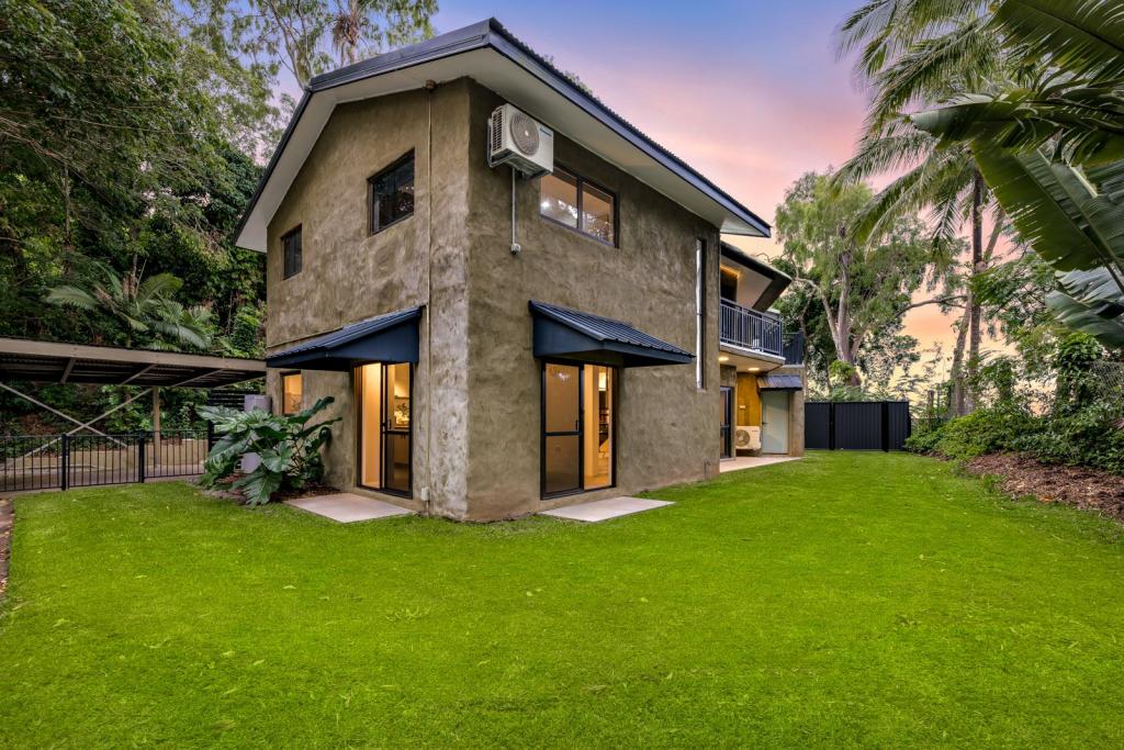 2/22-24 Collins Ave, Edge Hill, QLD 4870