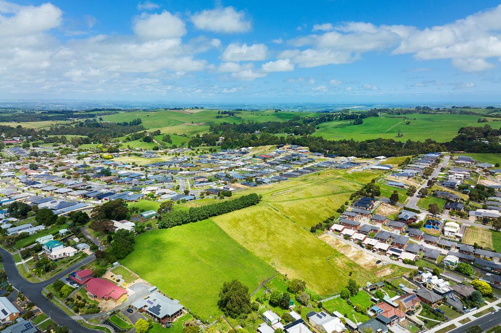 61 Isabella Bvd, Korumburra, VIC 3950