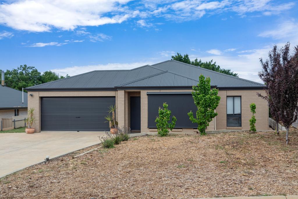 1 Heath Cl, Clare, SA 5453