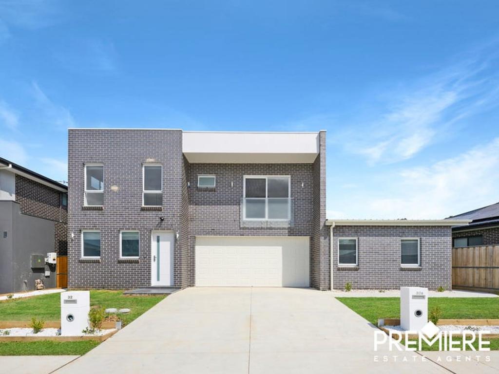 32 Stoneham Cct, Oran Park, NSW 2570