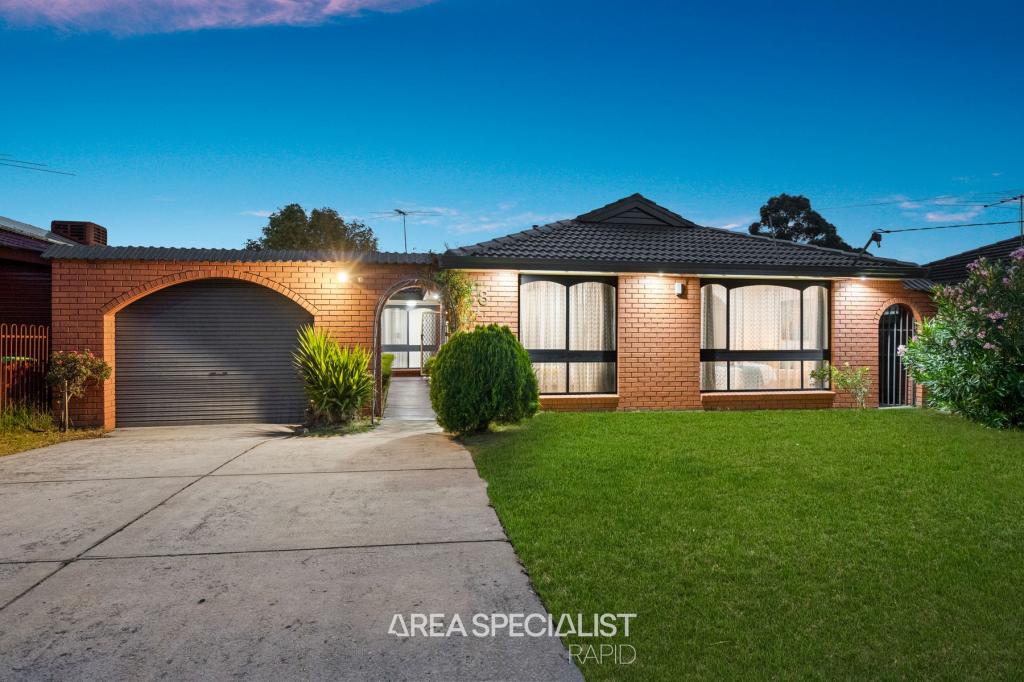 8 Fenfield St, Cranbourne, VIC 3977