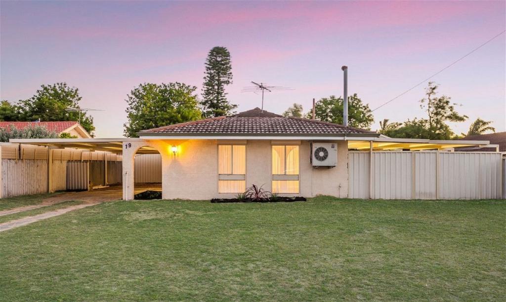 19 Carvie St, Hillman, WA 6168