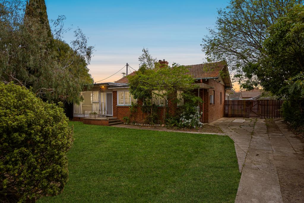 11 Batman St, Braddon, ACT 2612