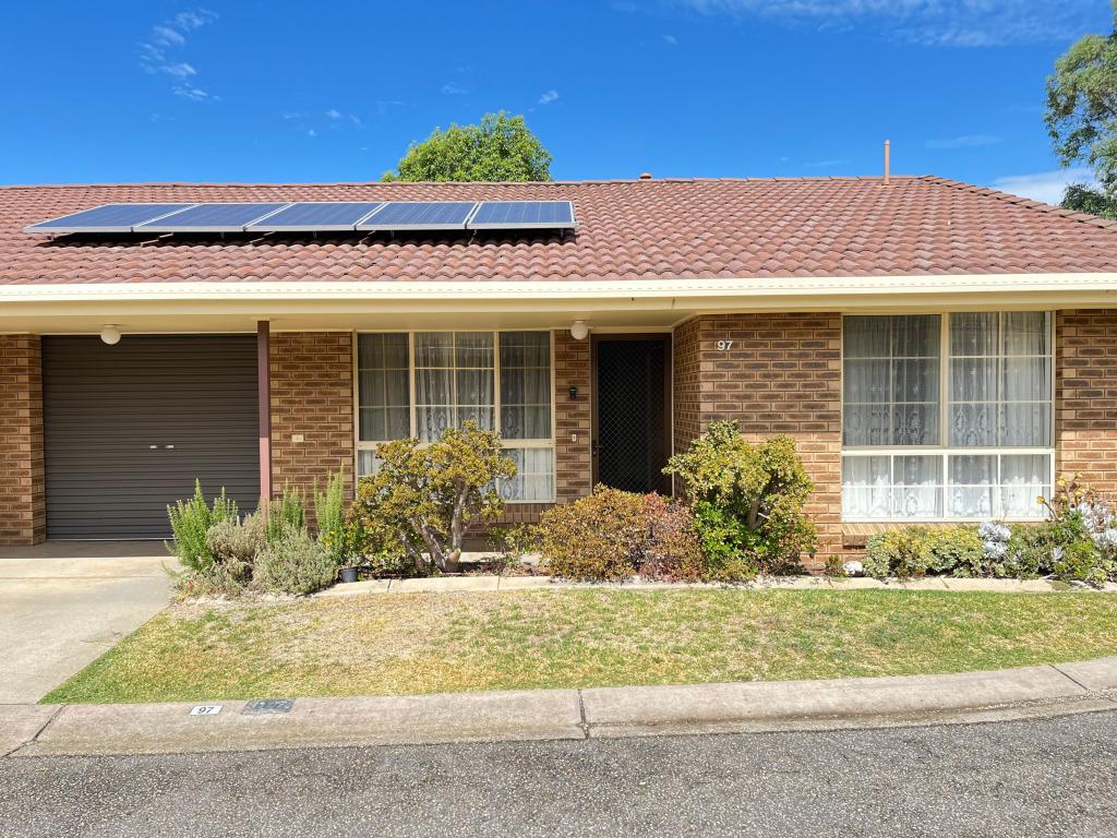 97 Oakwood Ct, West Albury, NSW 2640