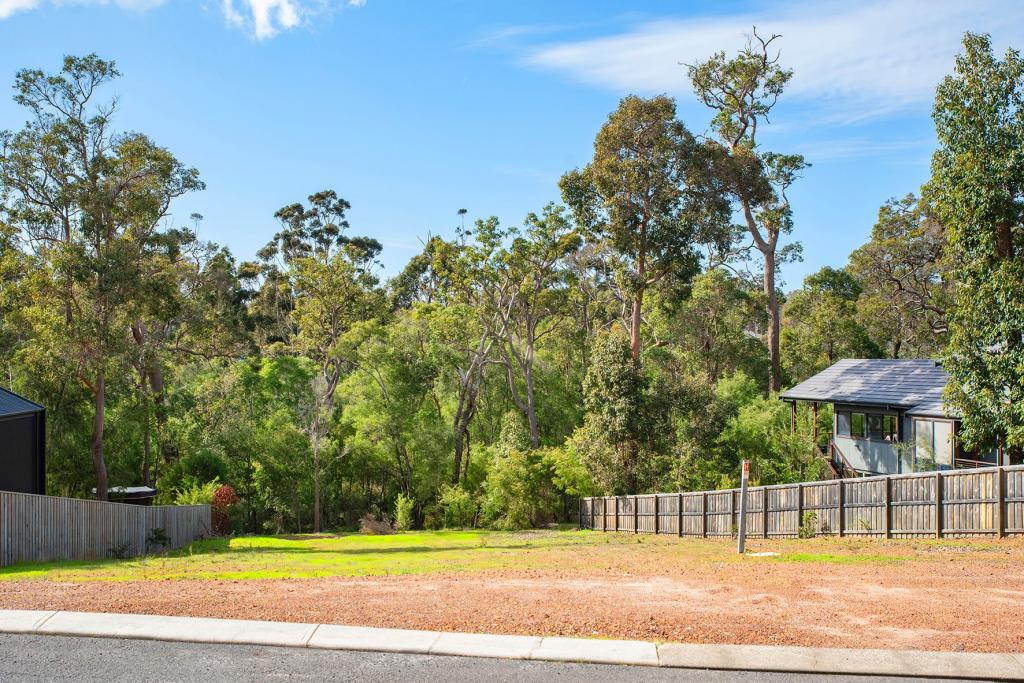 16 Holly Pl, Cowaramup, WA 6284