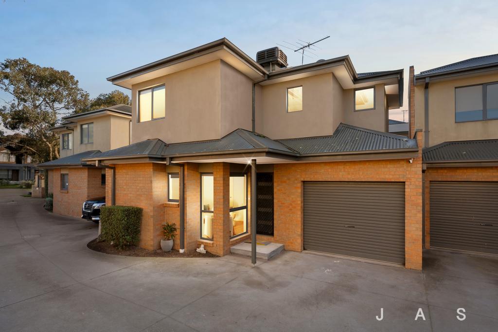 2/16 Omar St, Maidstone, VIC 3012