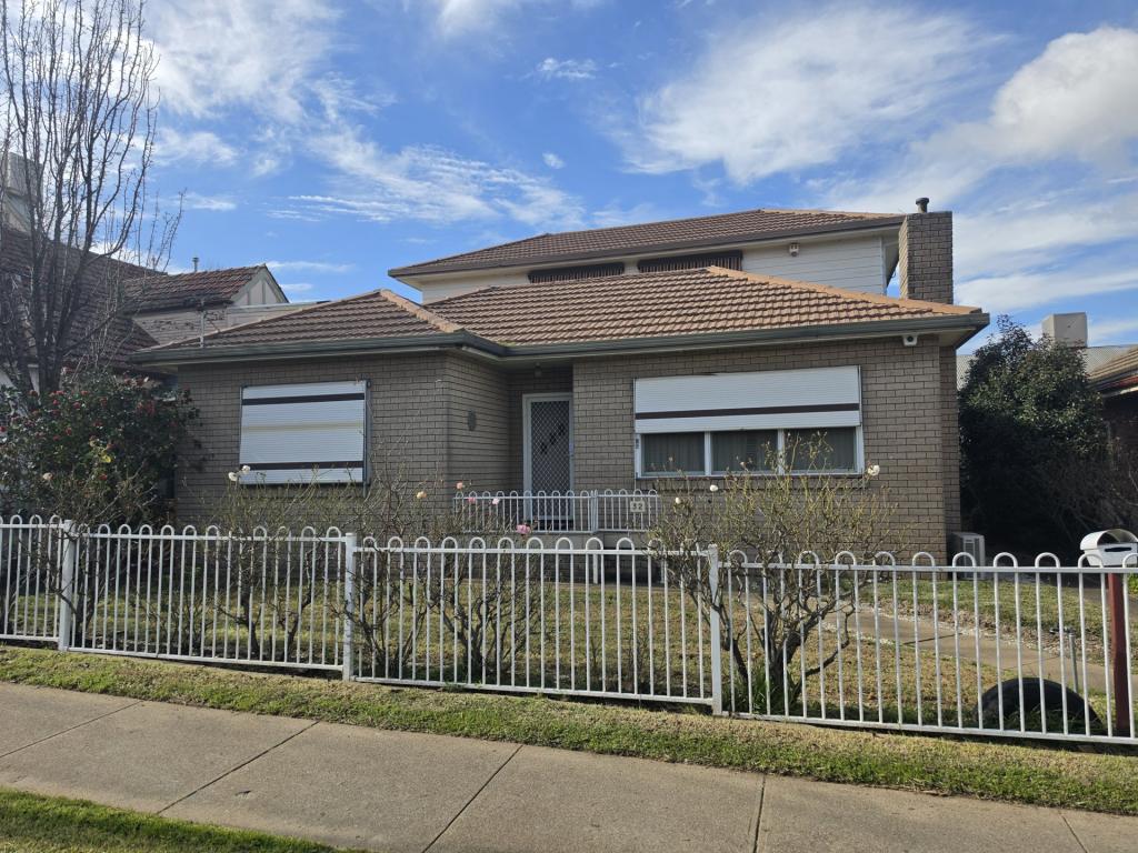 32 Clarke St, Young, NSW 2594