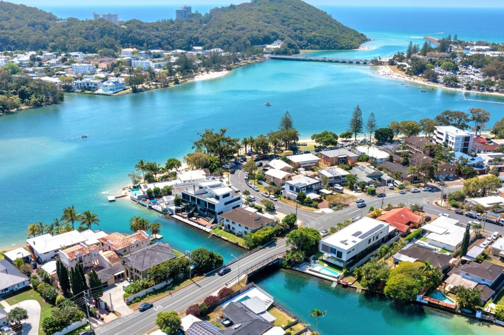 88 Tallebudgera Dr, Palm Beach, QLD 4221