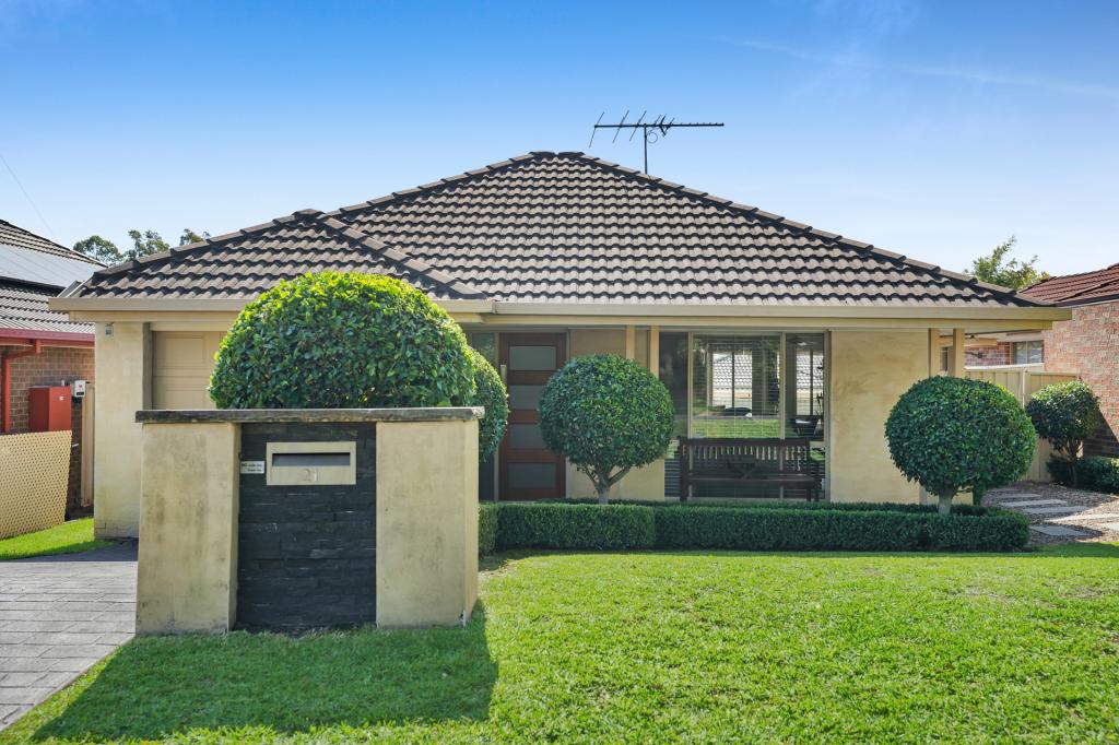 21 Lackey Pl, Currans Hill, NSW 2567