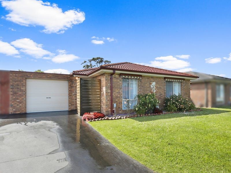 15 WILLOW BVD, YARRAGON, VIC 3823