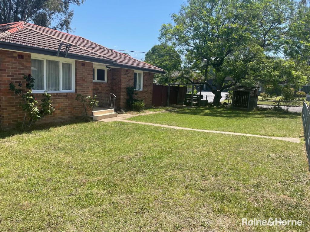 11 Torres Cres, Whalan, NSW 2770