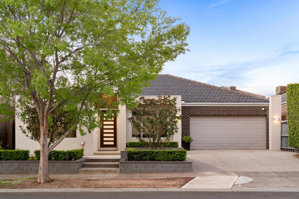 39 PEPPERMINT GR, TAYLORS HILL, VIC 3037