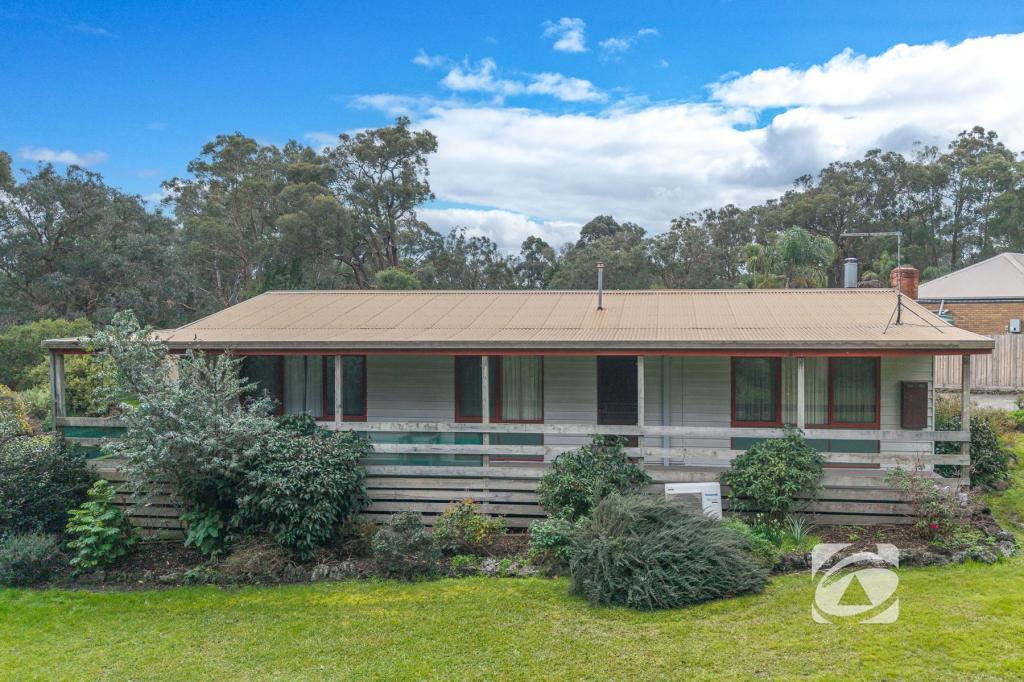 13 Flett St, Bunyip, VIC 3815