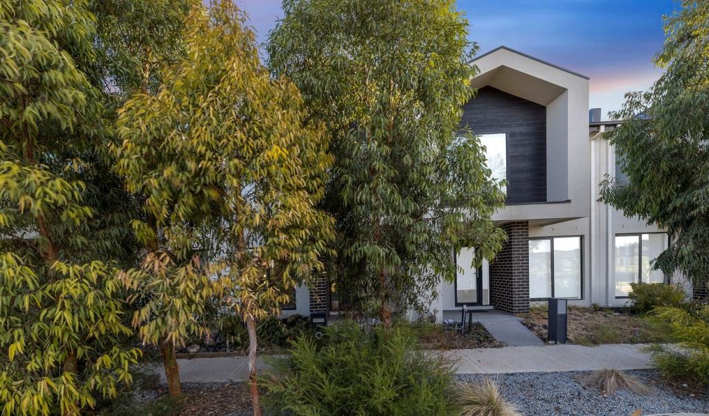 10 BONSALLO WALK, TARNEIT, VIC 3029