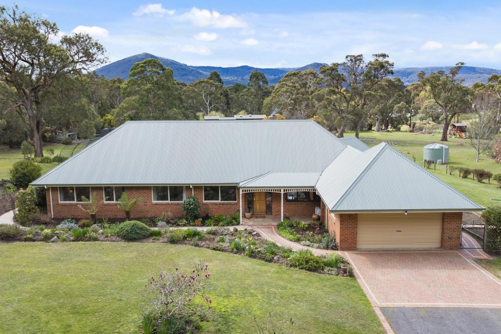 19 Dunn St, Macedon, VIC 3440